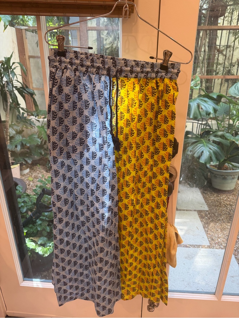 Two-Tone Printed pants – Yellow & Light Blue